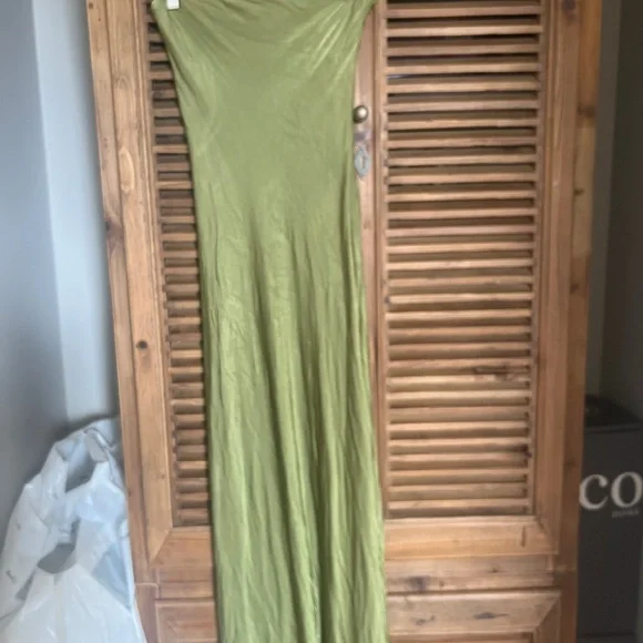 Revolve Angel Strapless long dress - Picture 2 of 4